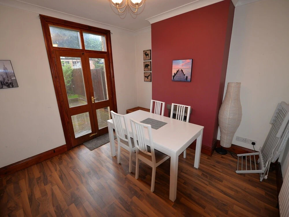 Swanky Family Holiday Home in Coventry near Live Escape Room