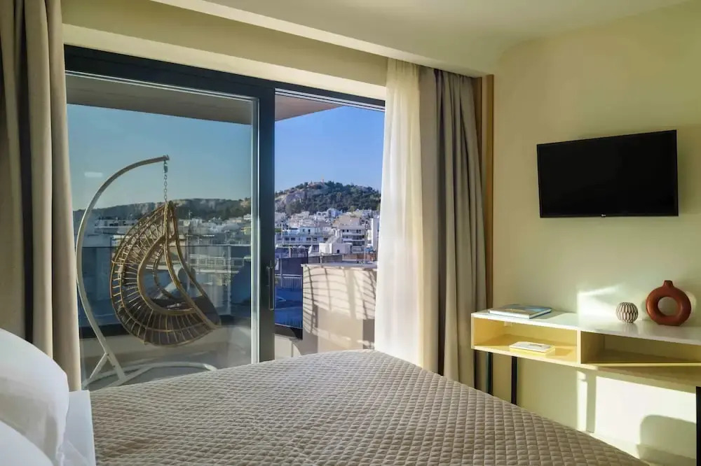 Thea Acropolis Suites & Apartments