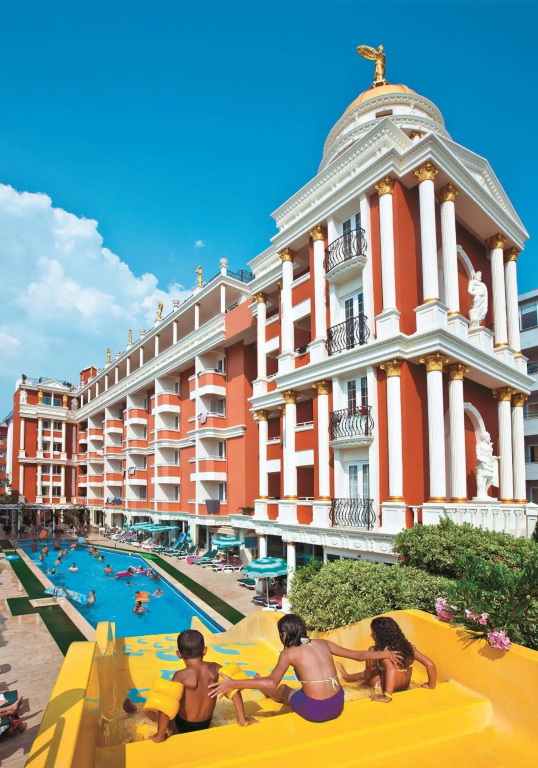 Antique Roman Palace Museum Hotel