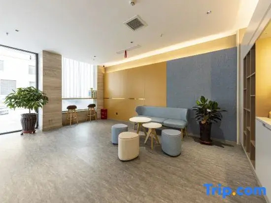 Lechao Hotel (Shengda University Zhongyuan Institute of Technology)