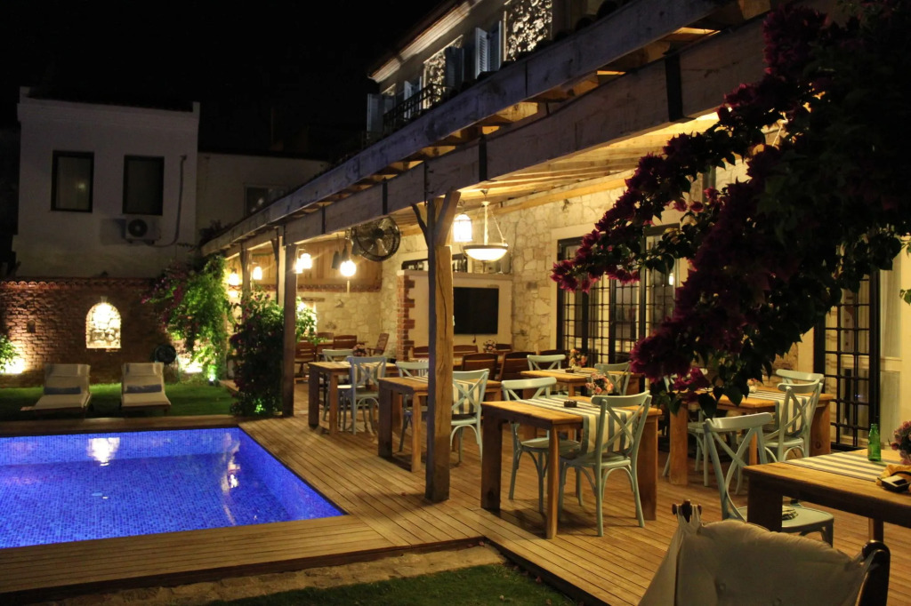 Palm Alaçatı Boutique Hotel