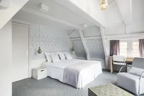 t Hotel