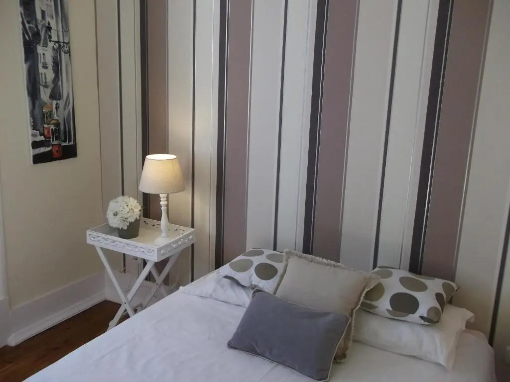 Angola Top Floor 6 Bedrooms