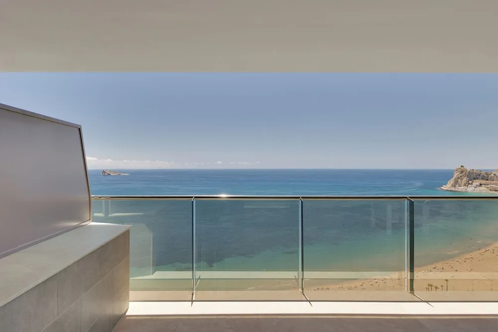 Sunset Cliffs Apartments Tower 2