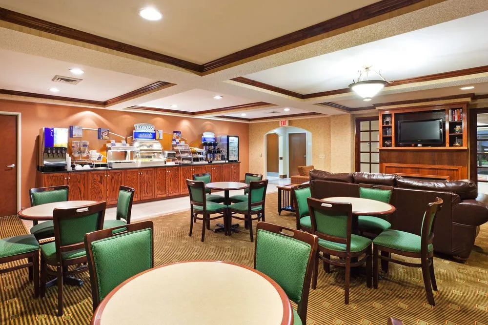 Holiday Inn Express & Suites Reidsville by IHG