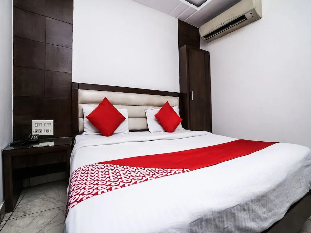 OYO 11150 Hotel Bella Vista