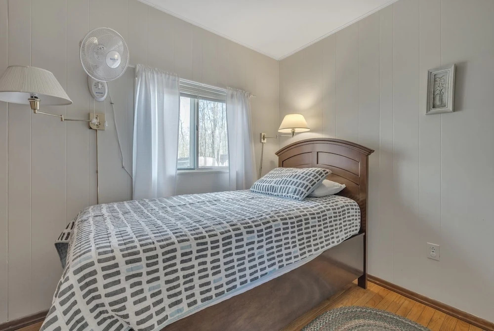 Pet Friendly Mountain Home W/ Fishing Access: 10 Mi To Ski! Pet Friendly! 3 Bedroom Home by Redawning