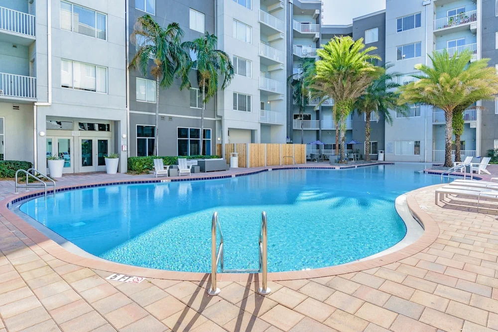 Channelside Apartment BC-320