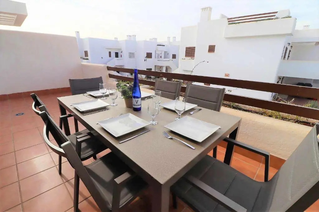 Los Veleros apartamento frente al mar con azotea y piscina compartida