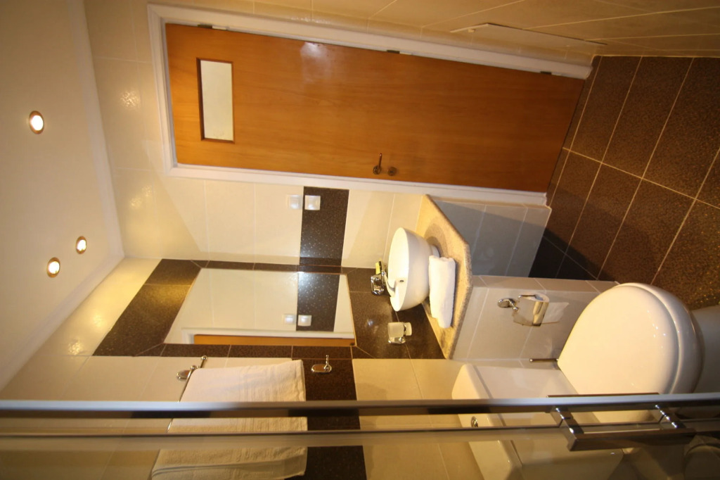 Oasis Apartments