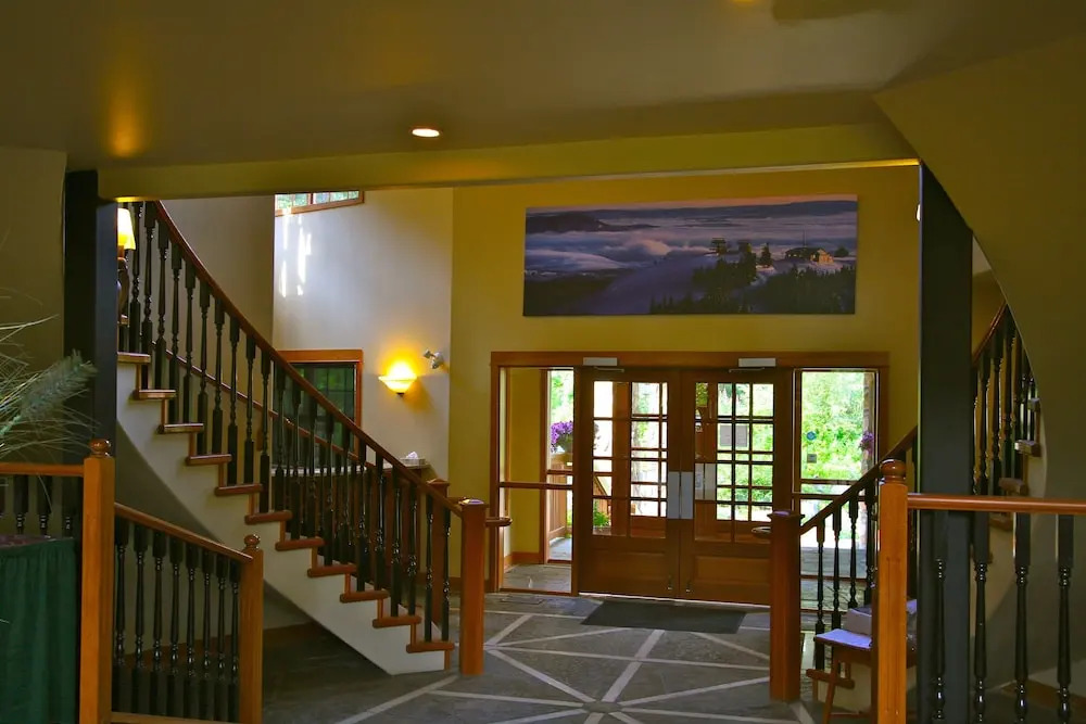 Pinnacle Lodge