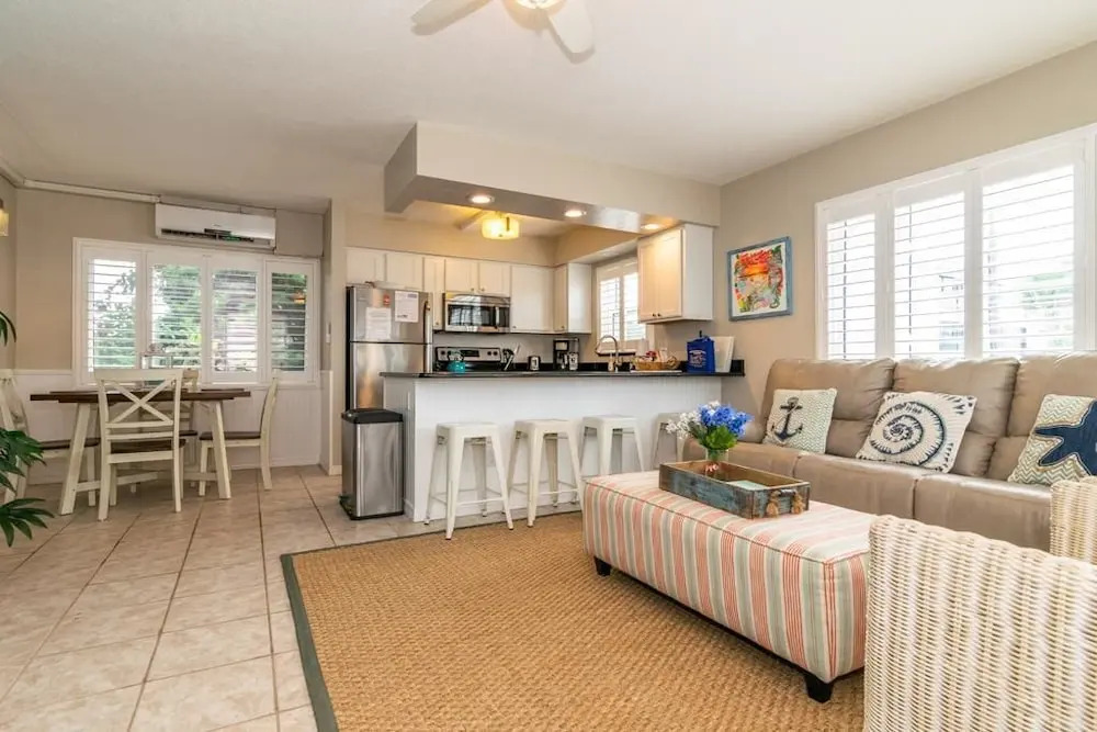 AM Beach Place Unit 3