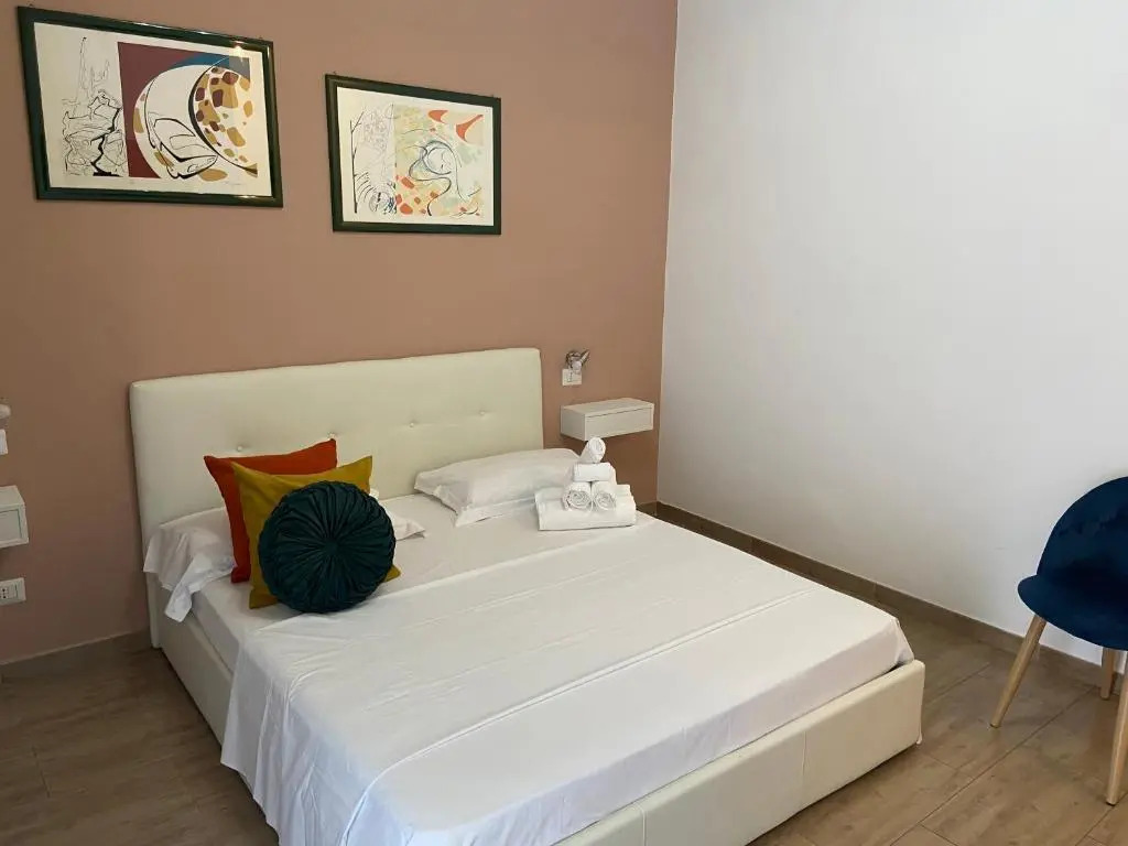 Juna's Guest House