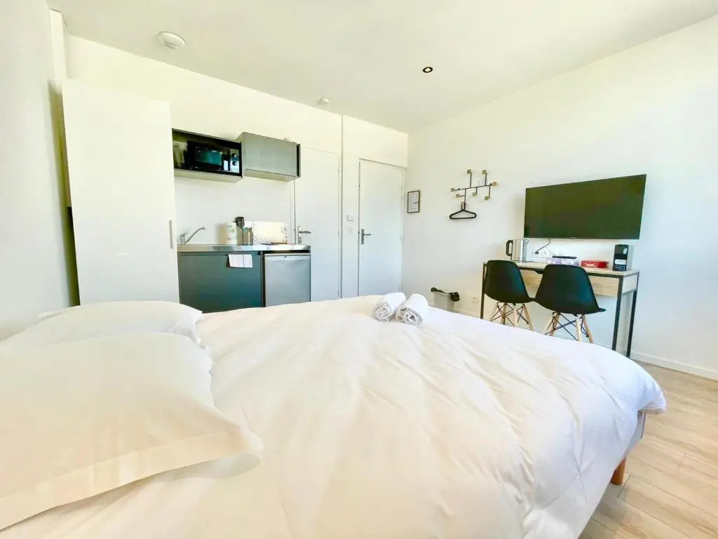 Centre ville - Au calme - Appartements Deluxe - Tout confort - Lumineux - Internet haut débit Fibre - NOUVEAU