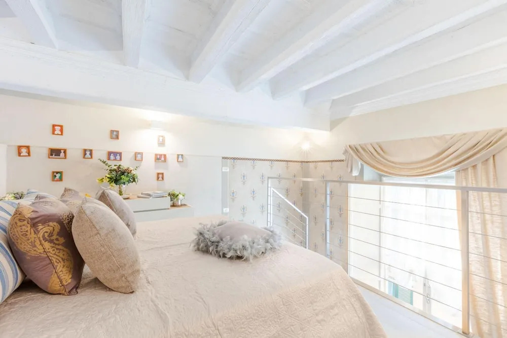 The Duke s Room in Lucca