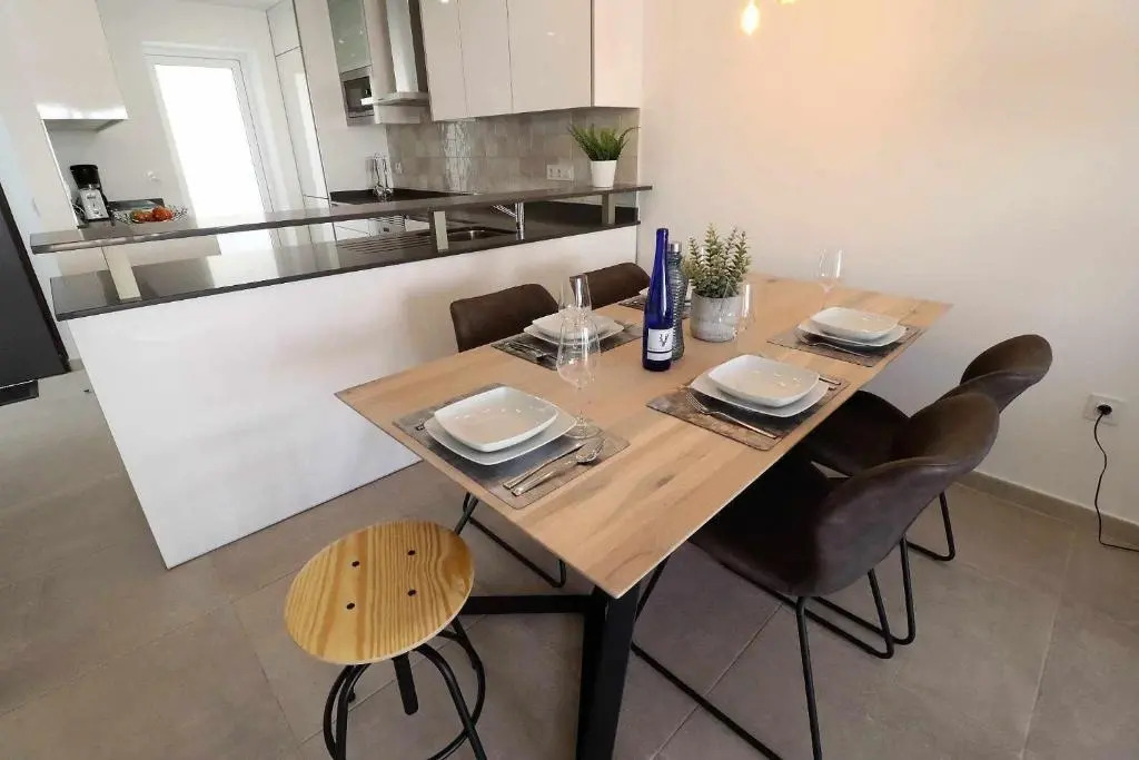 Marysol apartamento de lujo balcón azotea piscina comun a la playa