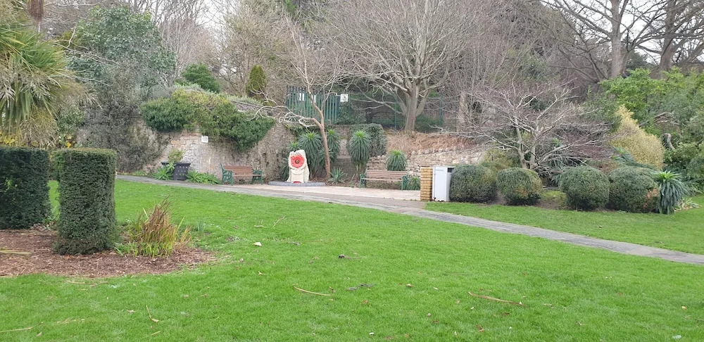 Tivoli Bungalow