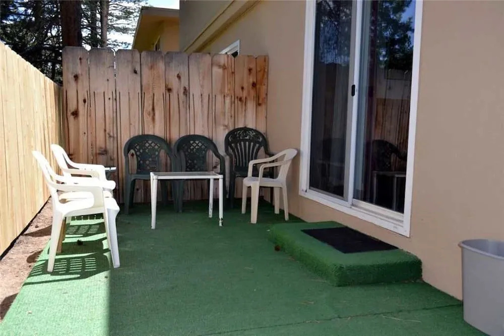 1171 A Herbert - 3 Br Condo