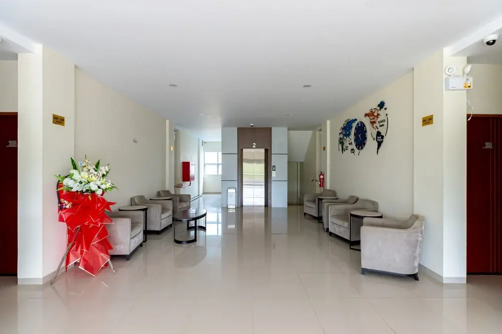 RedDoorz Plus @ Komplek ABC Batu Aji Batam