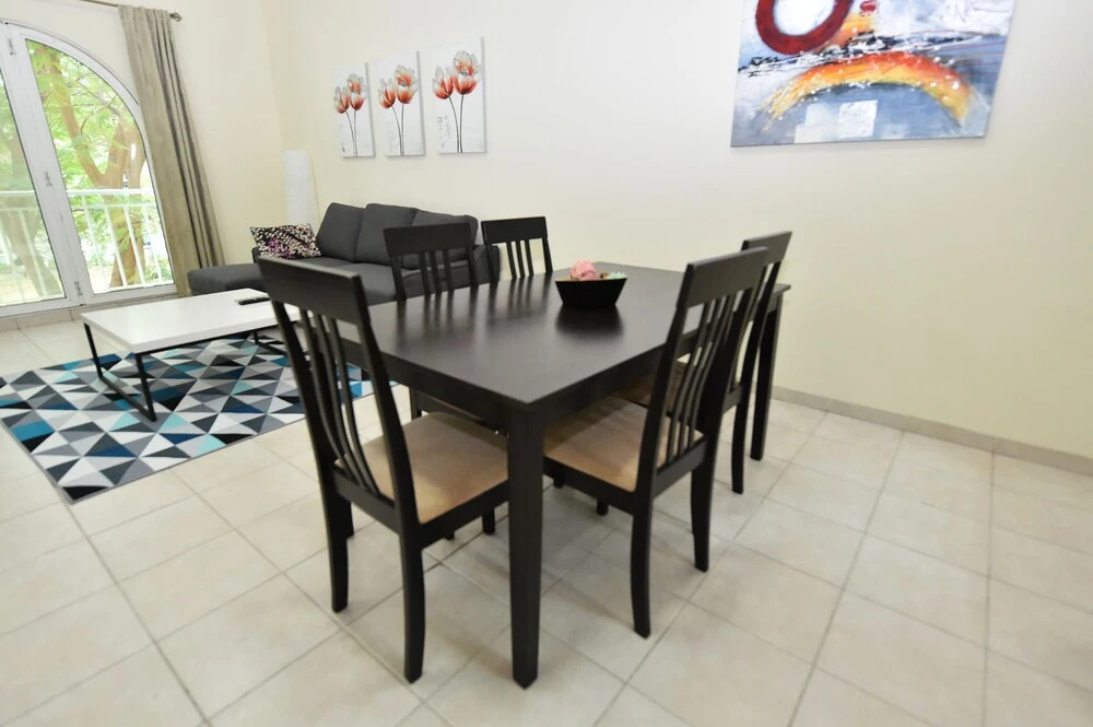 BRID - Spacious 1 Bed with garden view