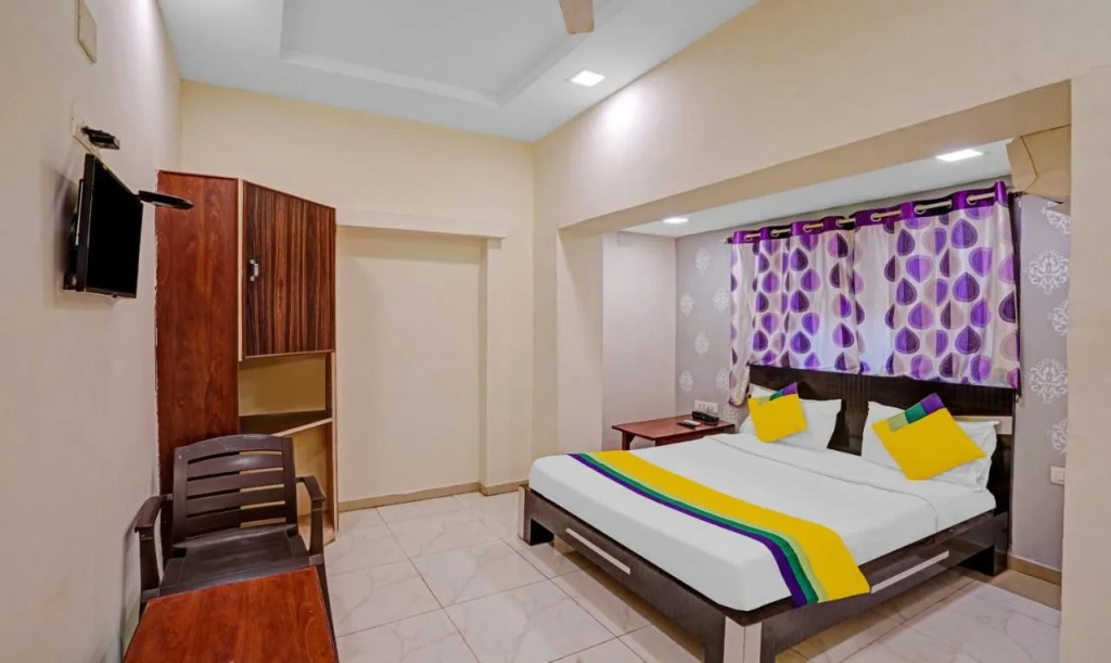 Itsy Hotels Aakash,100 Mts From Sardar Patel Stadium