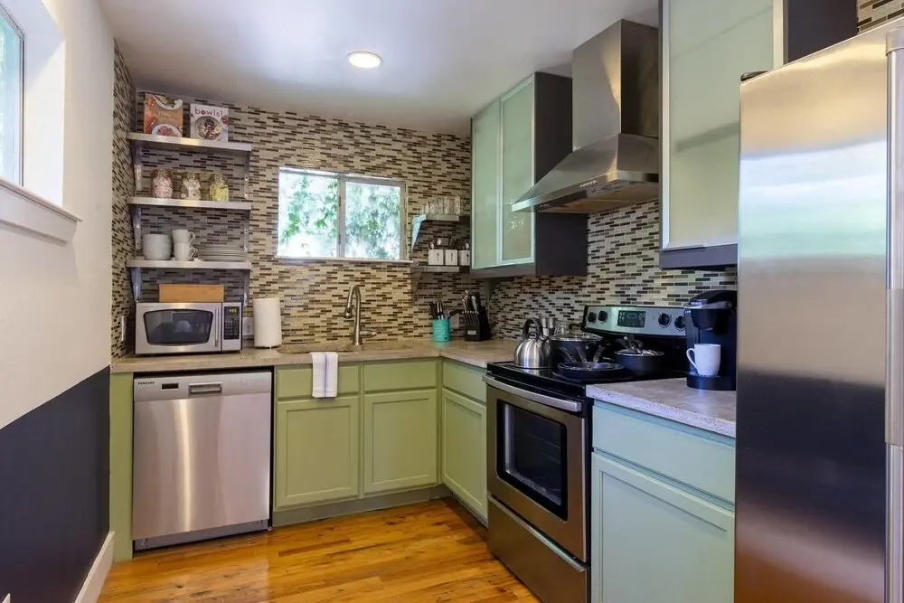 Domio Germantown Massive 8BR Comprised of 2 4BR Suites