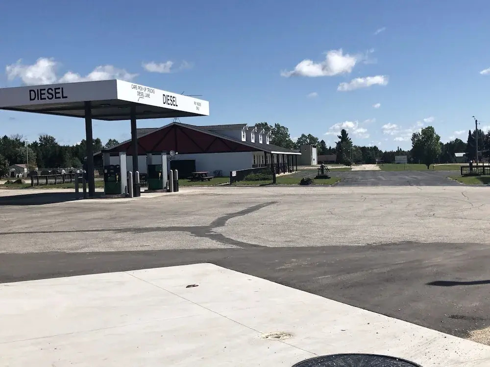 Exxon Quik Stop & Motel