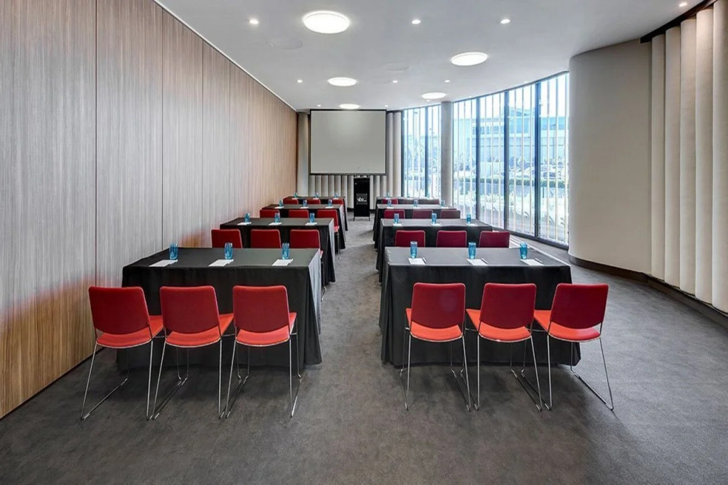 Vibe Hotel Canberra
