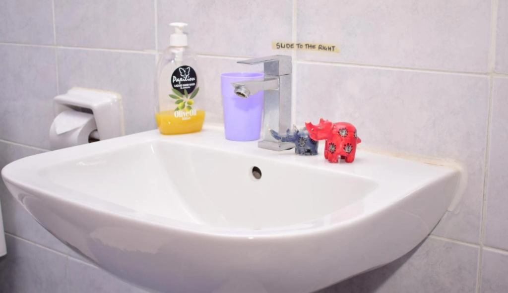 Cozy Rooms JKIA -Games Nights - Gated - Secure -3 Bedroom -5 Beds -2Baths -15Mins to JKIA-SGR