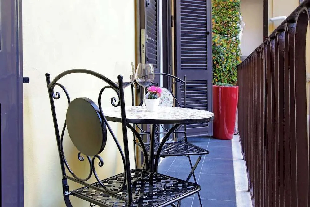 Domus Aurea Luxury Suites