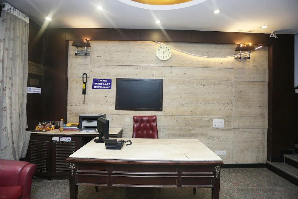 OYO Flagship Hotel VN Inn