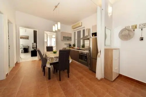 Cella Apartment