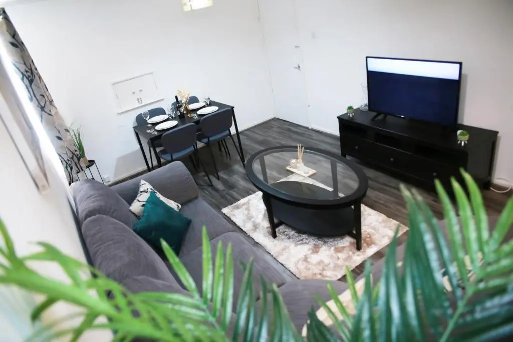 Lovely 2-bed Apartment in Harrow