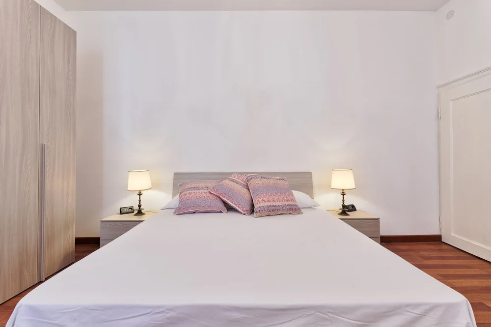 Tolentini Canal View Apartment