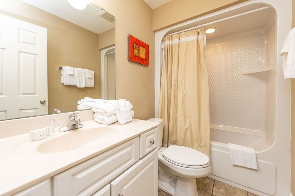 Phoenix West 206 3 Bedroom Condo