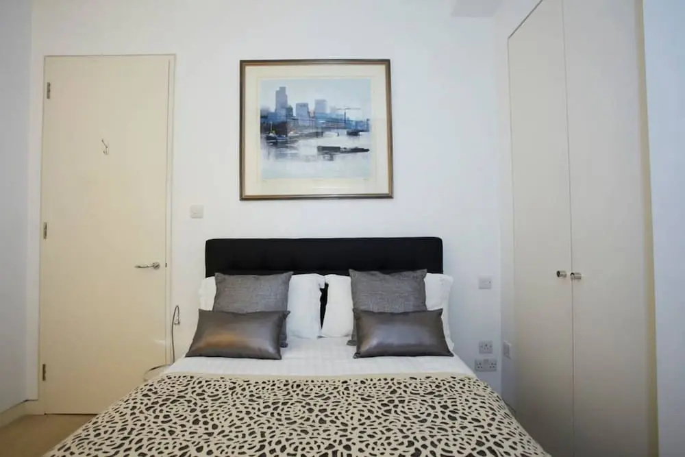 1 Bedroom Apartment Near St Paul's
