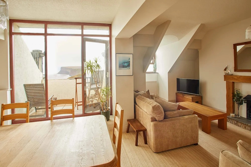 The Observatory Apartment