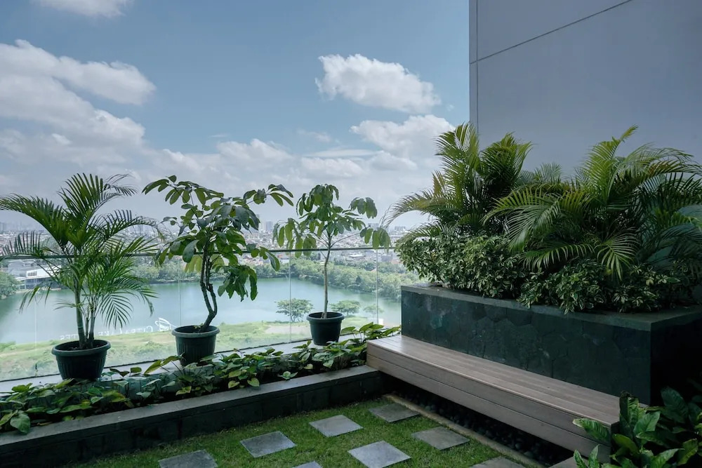 Beautiful 1BR at CitraLake Suites Apartment