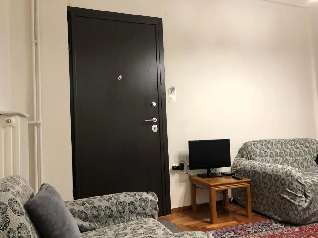 PROJECT 86 IKE marias apartment