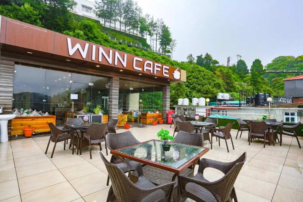 FabHotel Winterline Inn