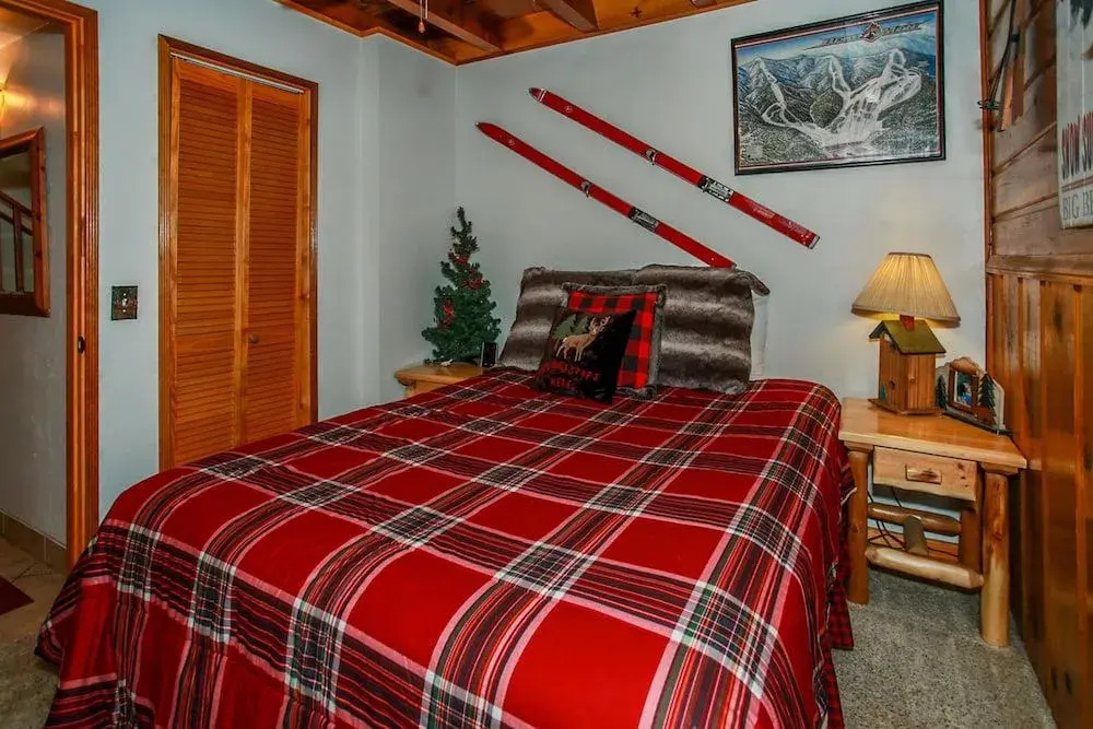 Bear Hug Hideaway