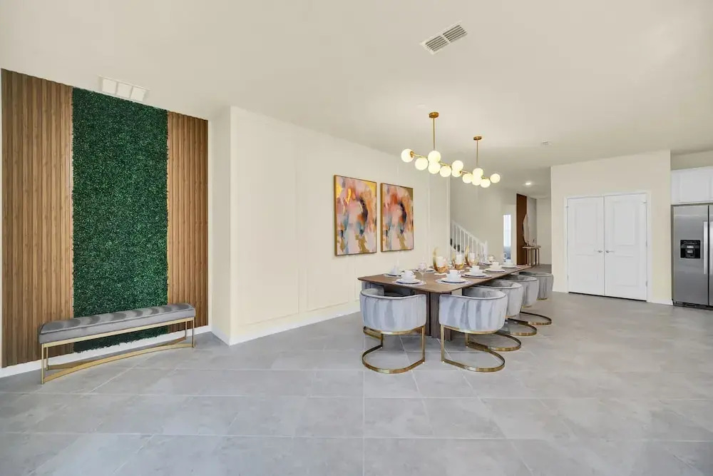 Chic 10br Retreat With Themed Rooms Pool