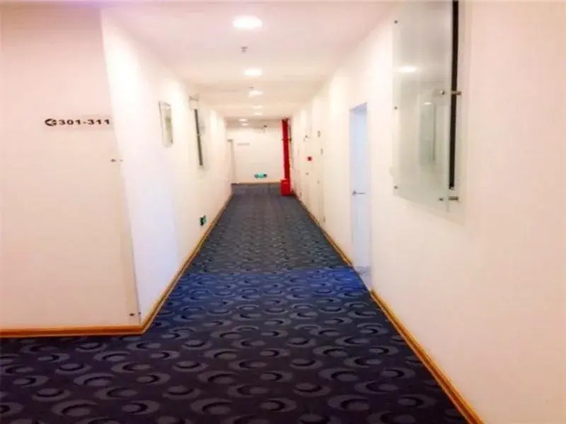 Wanao Hotel (Xiamen Railway Station Wenzao Subway Station)
