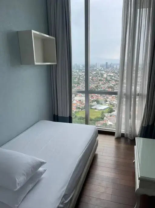 City Penthouse with Jakarta Skyline