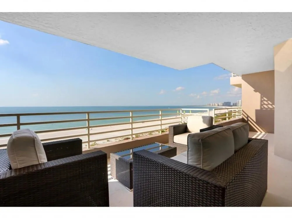 Beachfront Condo With 180-degree Views and Pool