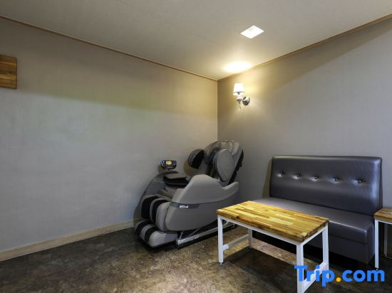 Gukmin Hotel