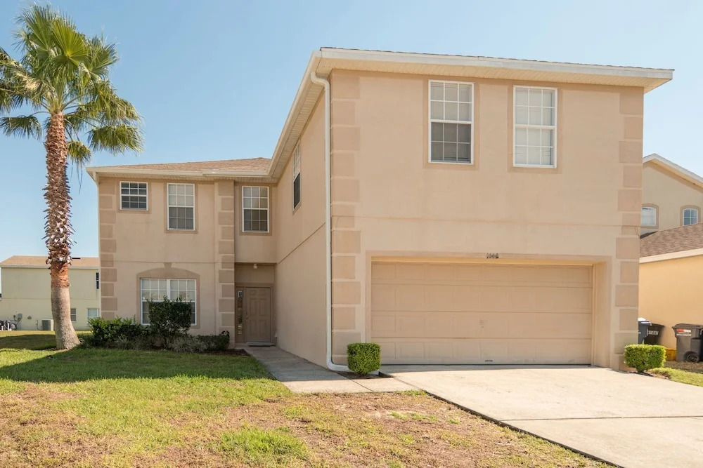 HL1002BD Hampton Lakes - Seven Bedroom Home