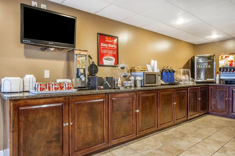Econo Lodge Inn & Suites Fort Rucker