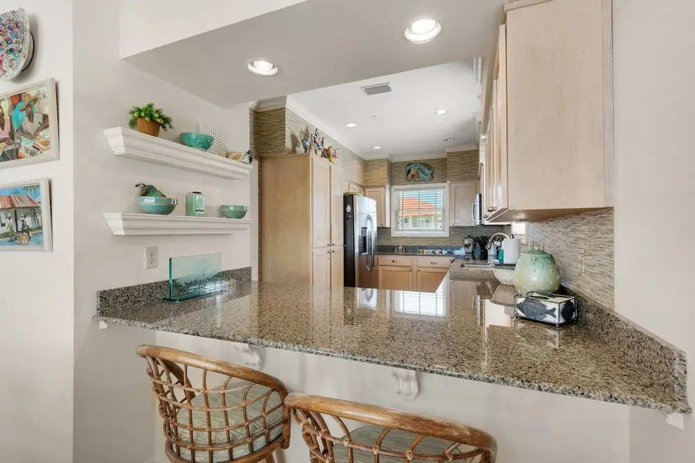 Jen's Creole 4 Bedroom Townhouse by RedAwning