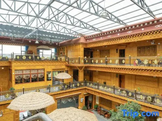 Yunxian Chinese Inn Homestay